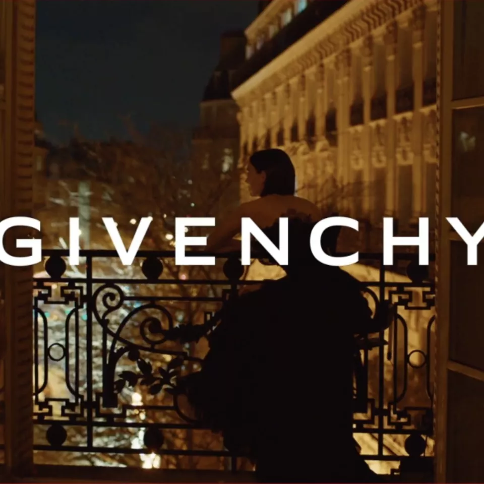  Givenchy perfume L'Interdit advertisement